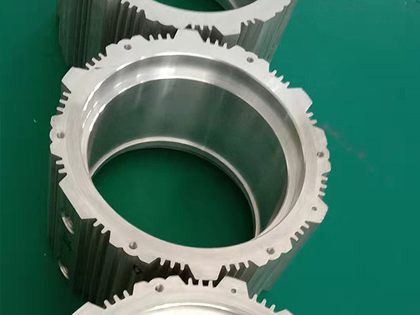 鋁型材加工中心各種機加工工藝精度能到達多少？-科鼎數控